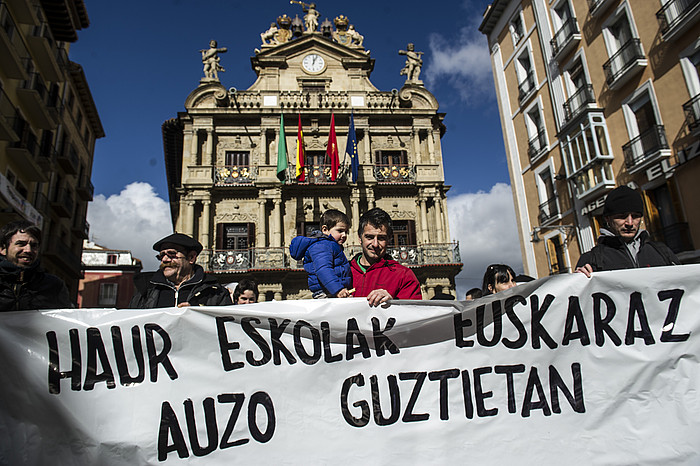 TERTULIA: Nafarroan euskarazko hezkuntza gatazkarako elementua al da?