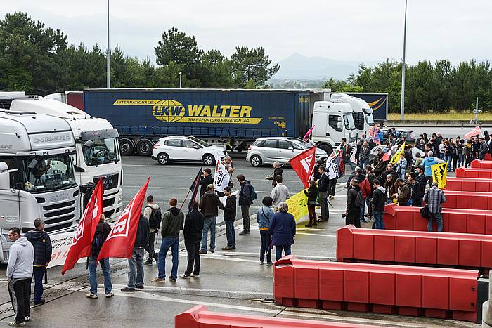 TERTULIA: Frantziako lan erreforma; erdibiderik ba al da protesten eta politikarien artean?