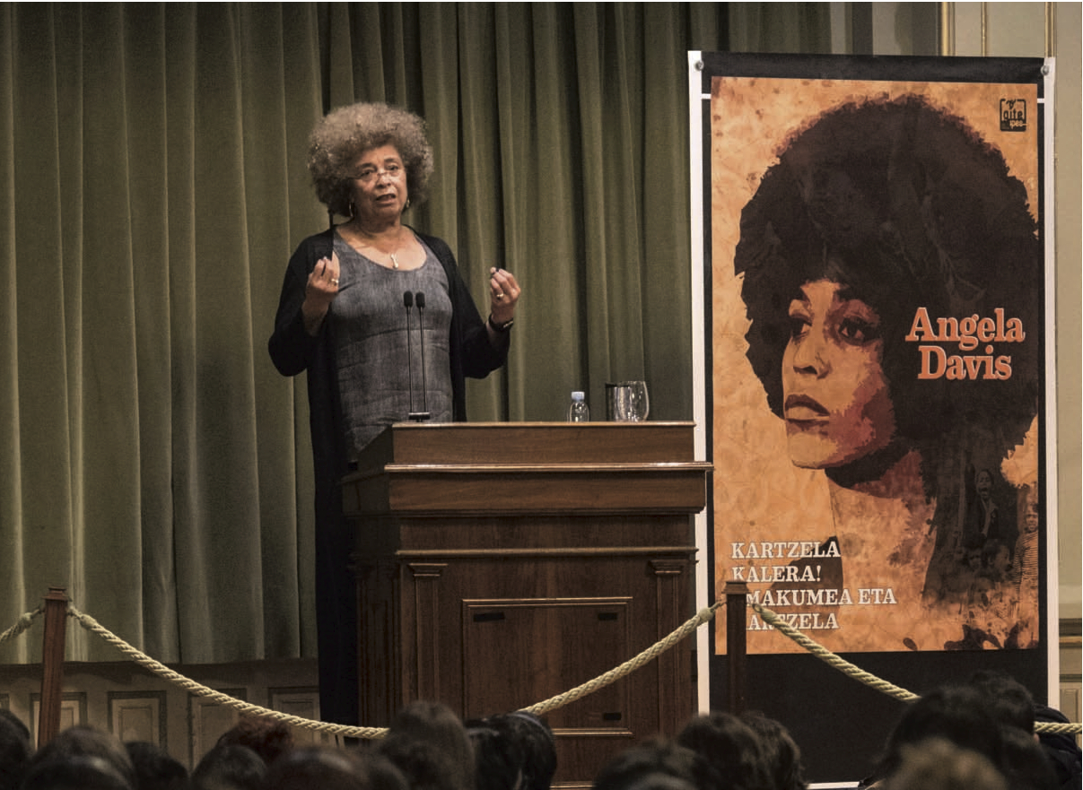 Aste honetako ‘ARGIA’: Angela Davis, Diadaren testuingurua eta ‘Yoyes’ erail zuteneko urtemuga