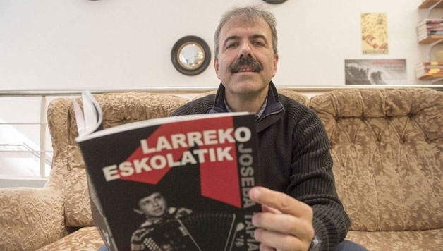 PIPERPOLIS: Joseba Tapia “Larreko eskolatik: trikitixarekin gozatzeko apunteak”