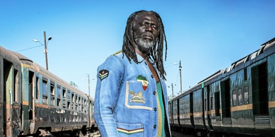 ERRO TA BERRI – Tiken Jah Fakoly, Rocky Dawuni, Hervé Samb, Rachele Andrioli & Rocco Nigro…