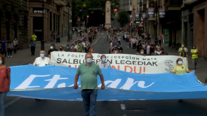 “Oraindik ere lanean jarraitzen dugu erantzukizunak eskatzeko”