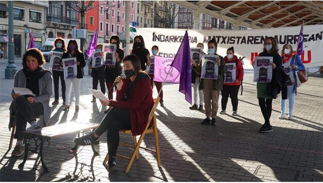 IRRATIEN TARTEA | Azaroak 25, sindikatuek Saharar herriaren alde egindako agerraldia, eta Bilboko Nazioarteko Txontxongilo jaialdia