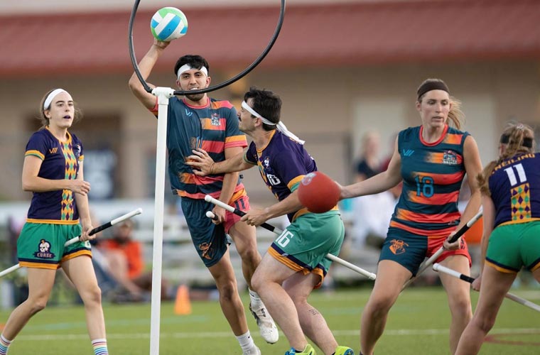 KIROL ESKIROL: Quidditch, erratz gainean ibili gara