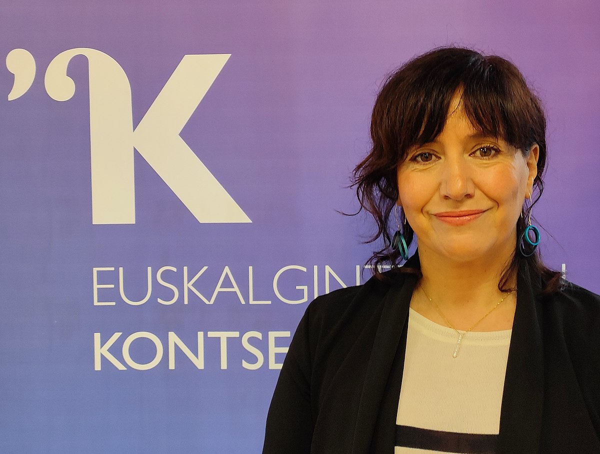 Nola egin aurre euskara jasaten ari den erasoei?