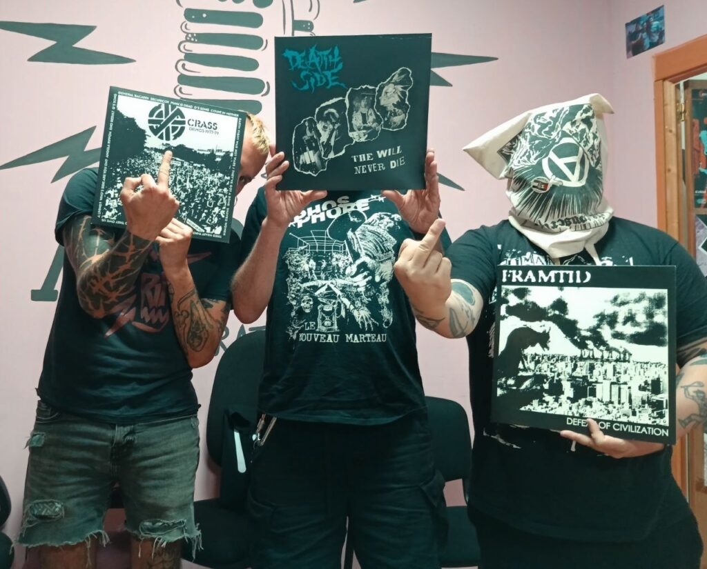 Lagun Izoztuaren bajarekin egin dugu saioa