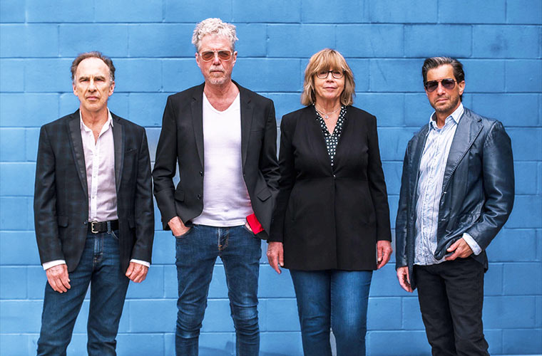 SOINUGELA: 40 urte bete dituen The Jayhawks taldearen disko berria